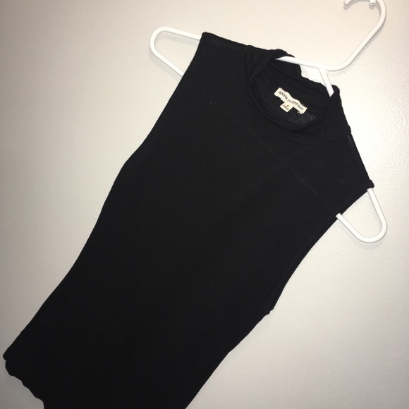 Turtle neck Tank - Picture 2 of 3